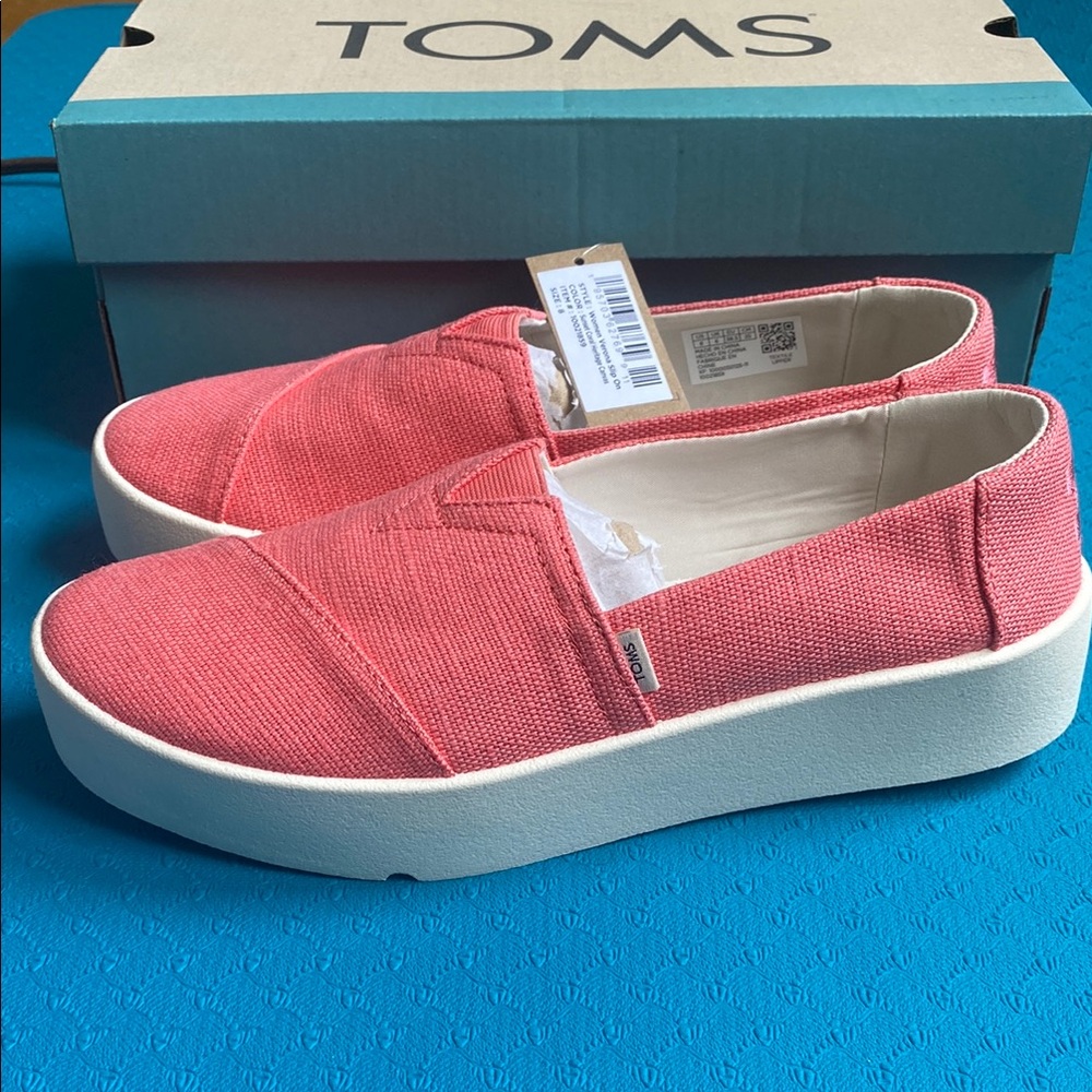 Toms Pink Canvas Sneakers with Elastic Gores - Picture 4 of 5